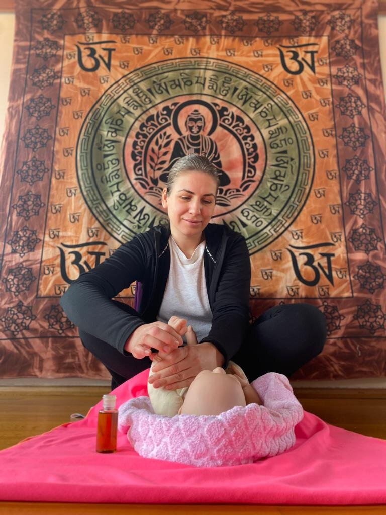 Doula Sedef Training Infant Massage.jpeg